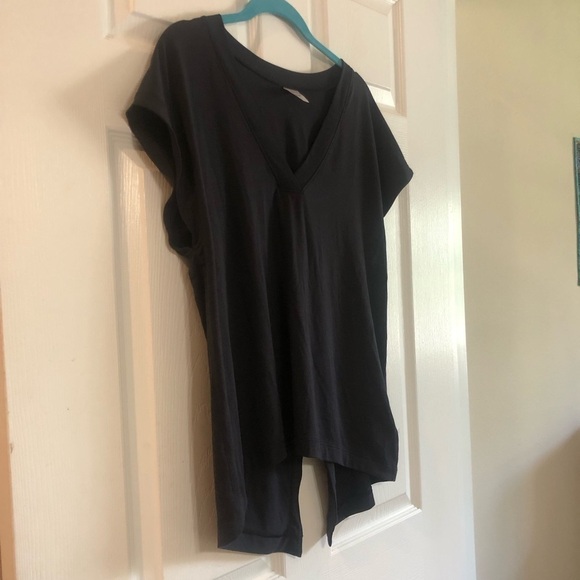 Athleta Explorer tee - Picture 4 of 13